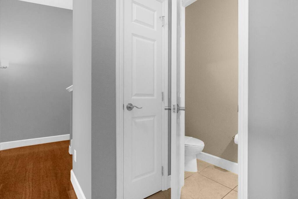 Vibrant 4Br Family Townhome 1 Mile From Disney World And Disney Springs Орландо Екстериор снимка