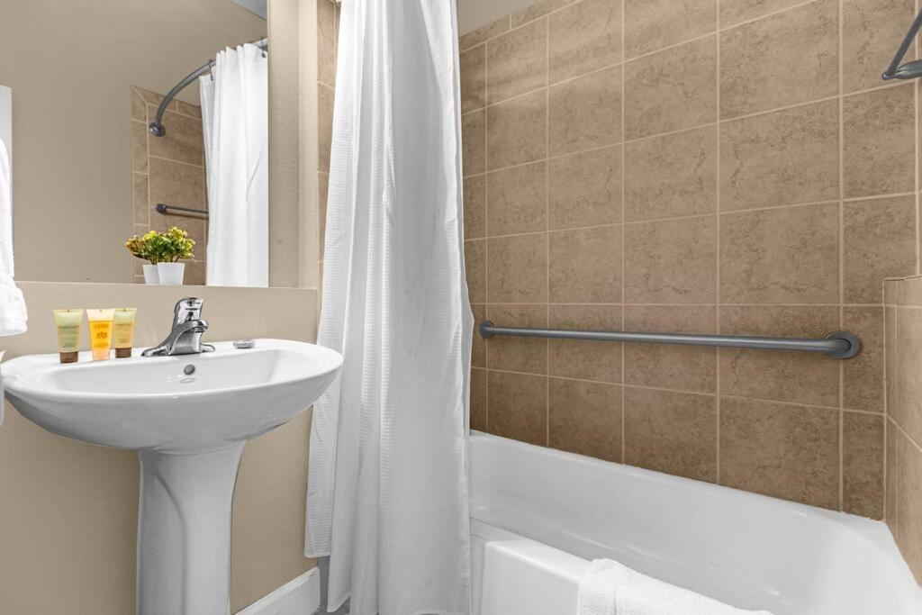 Vibrant 4Br Family Townhome 1 Mile From Disney World And Disney Springs Орландо Екстериор снимка