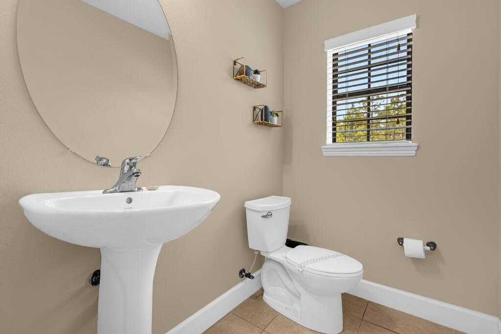 Vibrant 4Br Family Townhome 1 Mile From Disney World And Disney Springs Орландо Екстериор снимка