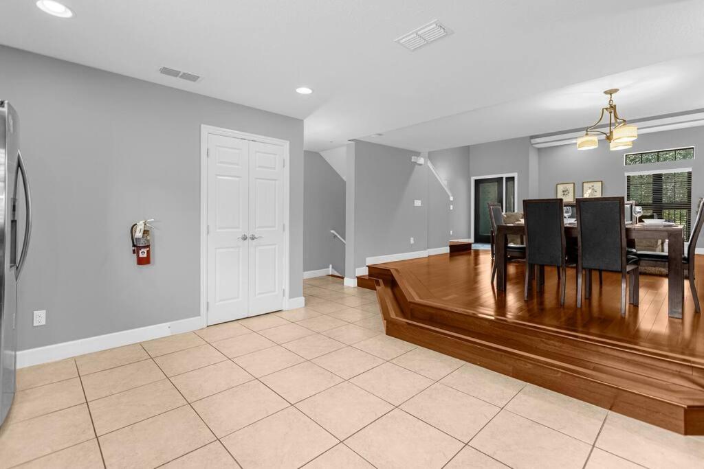 Vibrant 4Br Family Townhome 1 Mile From Disney World And Disney Springs Орландо Екстериор снимка