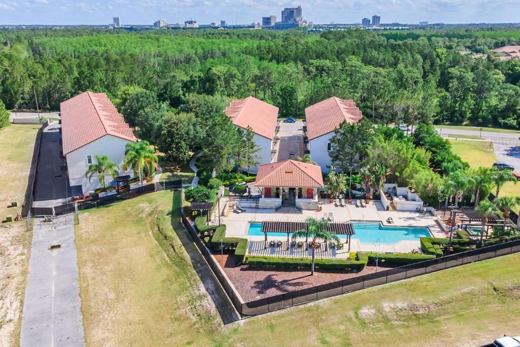 Vibrant 4Br Family Townhome 1 Mile From Disney World And Disney Springs Орландо Екстериор снимка